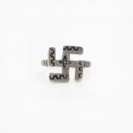 Atq Navajo 卍 Face Narrow Shank Small Ring in Silver c.1925～