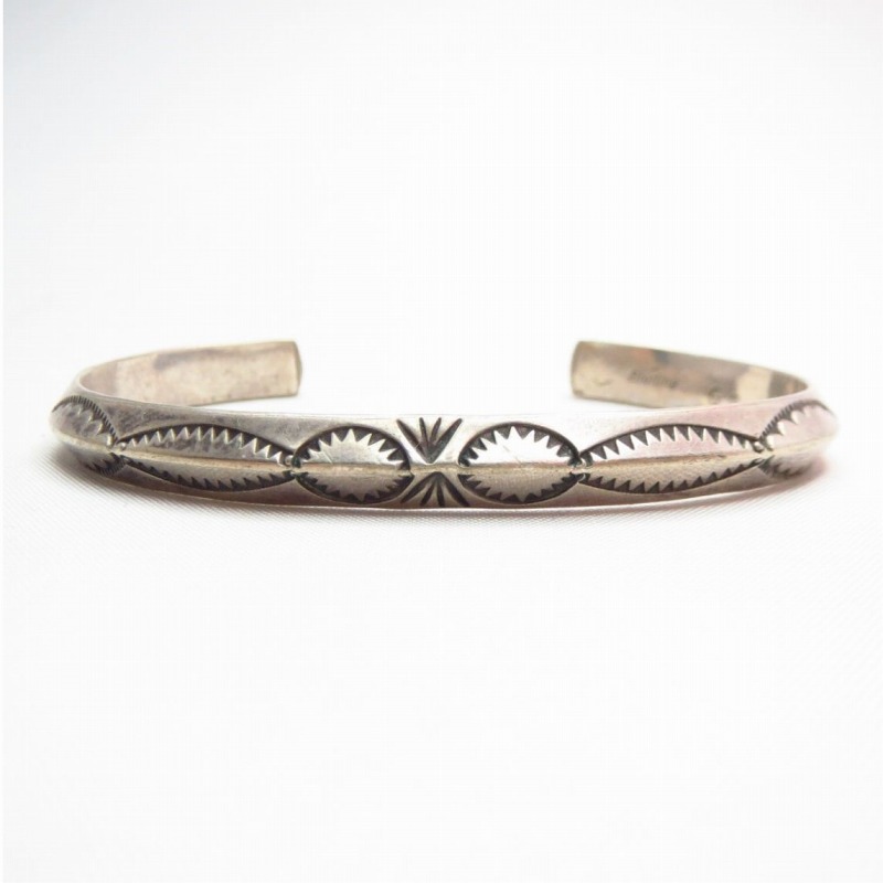 OLDPAWN Stamped Trianglewire Cuff Bracelet c.1970～