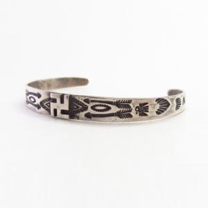 Antique Navajo 卍Applique & T-bird Stamped Small Cuff c.1925～