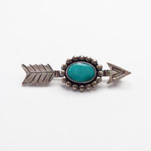 Atq 【Maisel's】 Stamped Arrow Shape Small Pin w/TQ  c.1940～